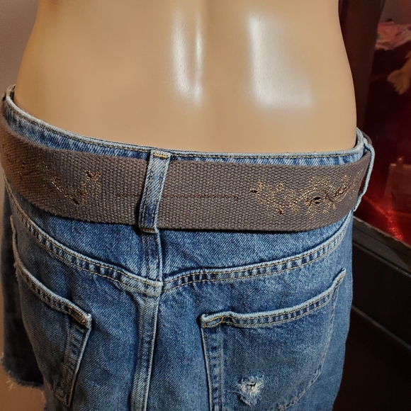 Fabric Belt w Floral Design - Picture 4 of 6